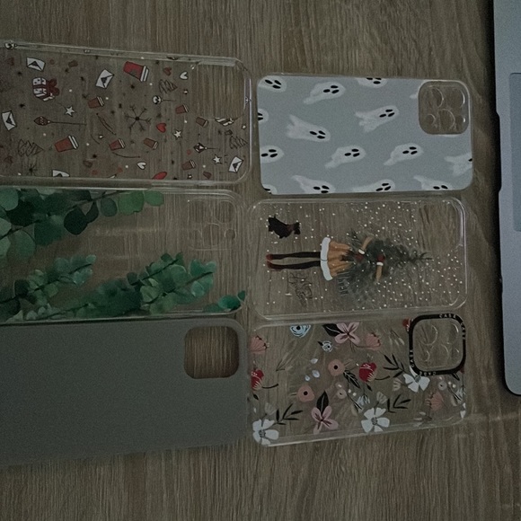 iPhone 12/12 Pro SHEIN cases - Picture 2 of 8